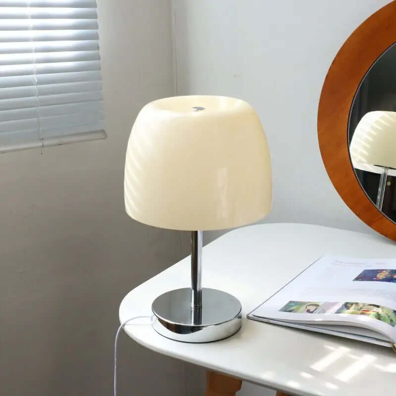 Retro American Table Lamp