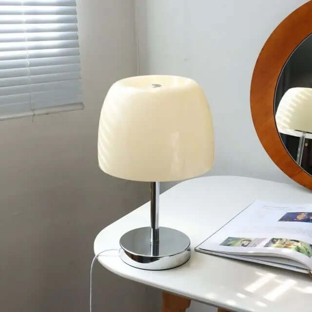 Retro American Table Lamp